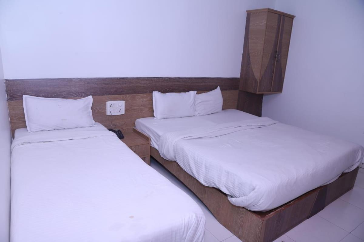 Hotel Kewal Inn Jalgaon Dış mekan fotoğraf