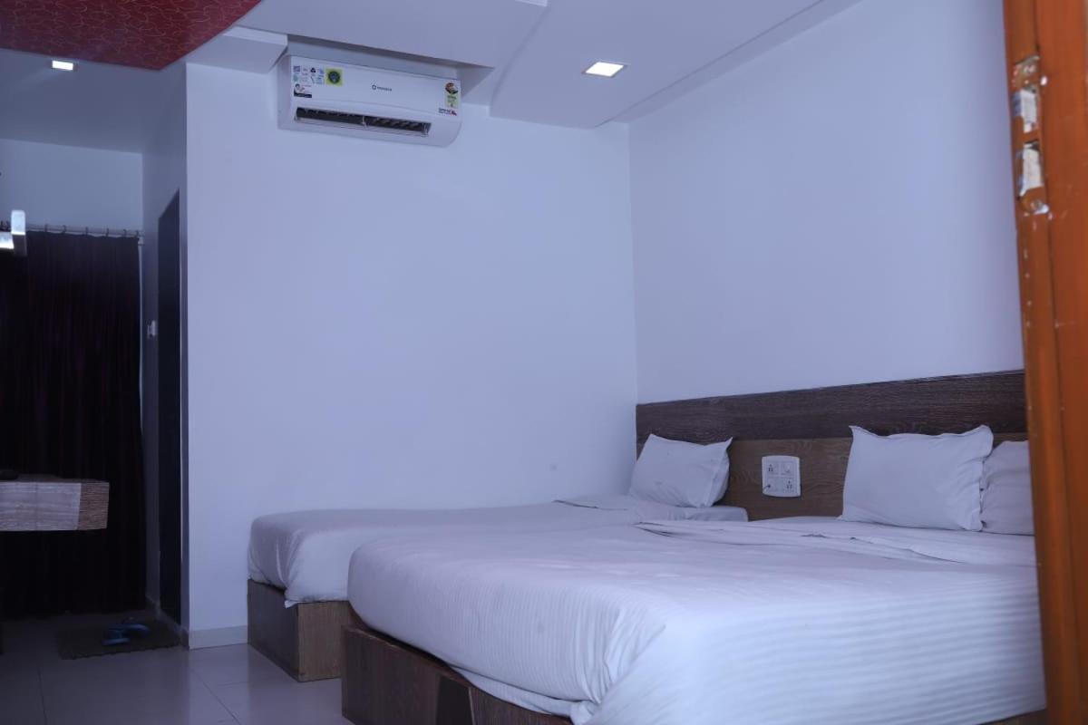 Hotel Kewal Inn Jalgaon Dış mekan fotoğraf